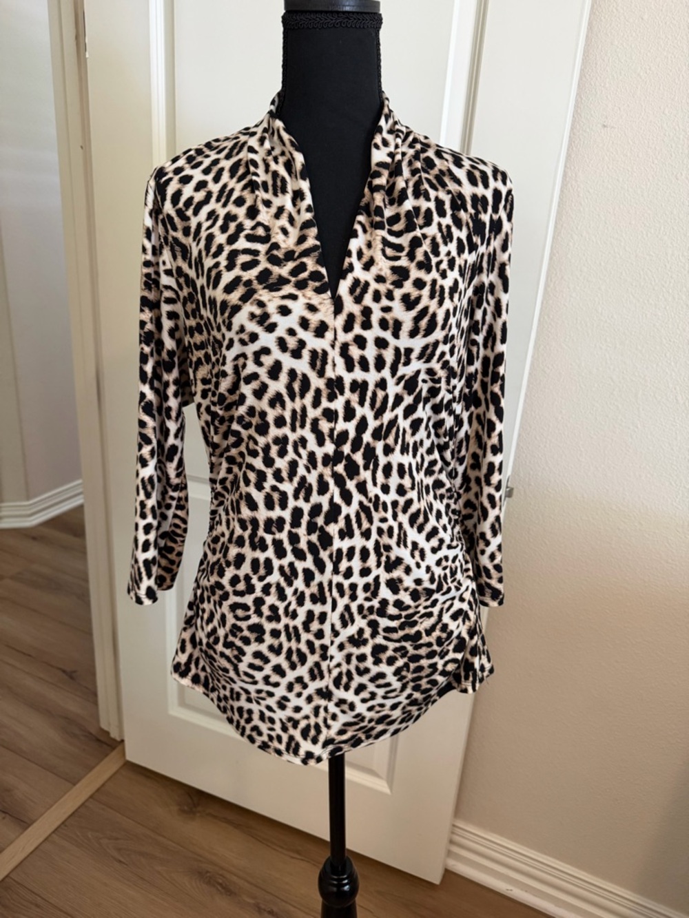 Vince Camuto Leopard Print V-Neck Blouse in Black & Cream